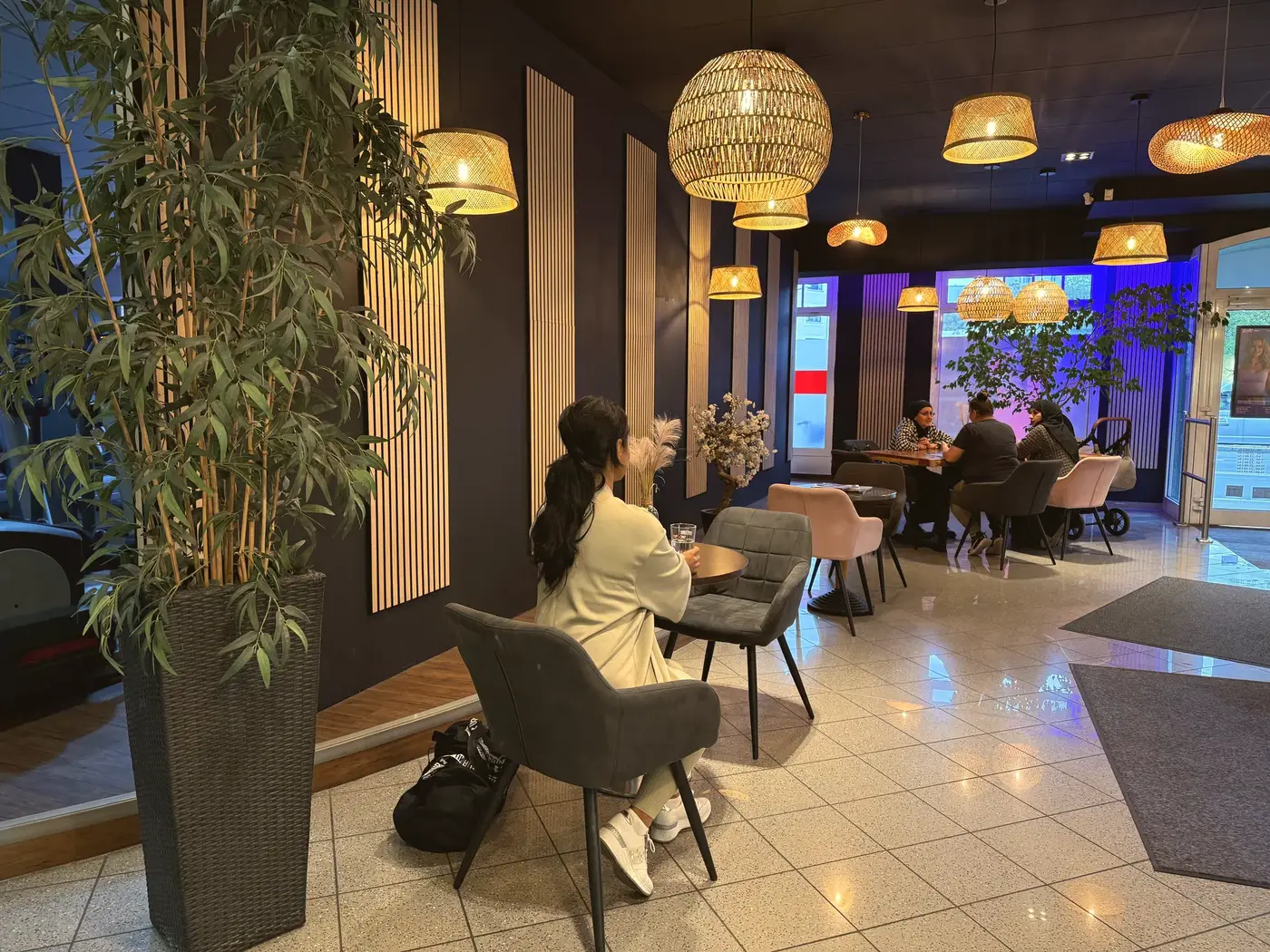 Lounge im skyfit WOMEN Studio